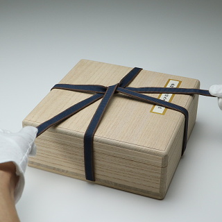 Wooden gift box - JAPANESE STYLE - B TYPE  Wooden gift boxes, Wooden box  diy, Wooden gifts