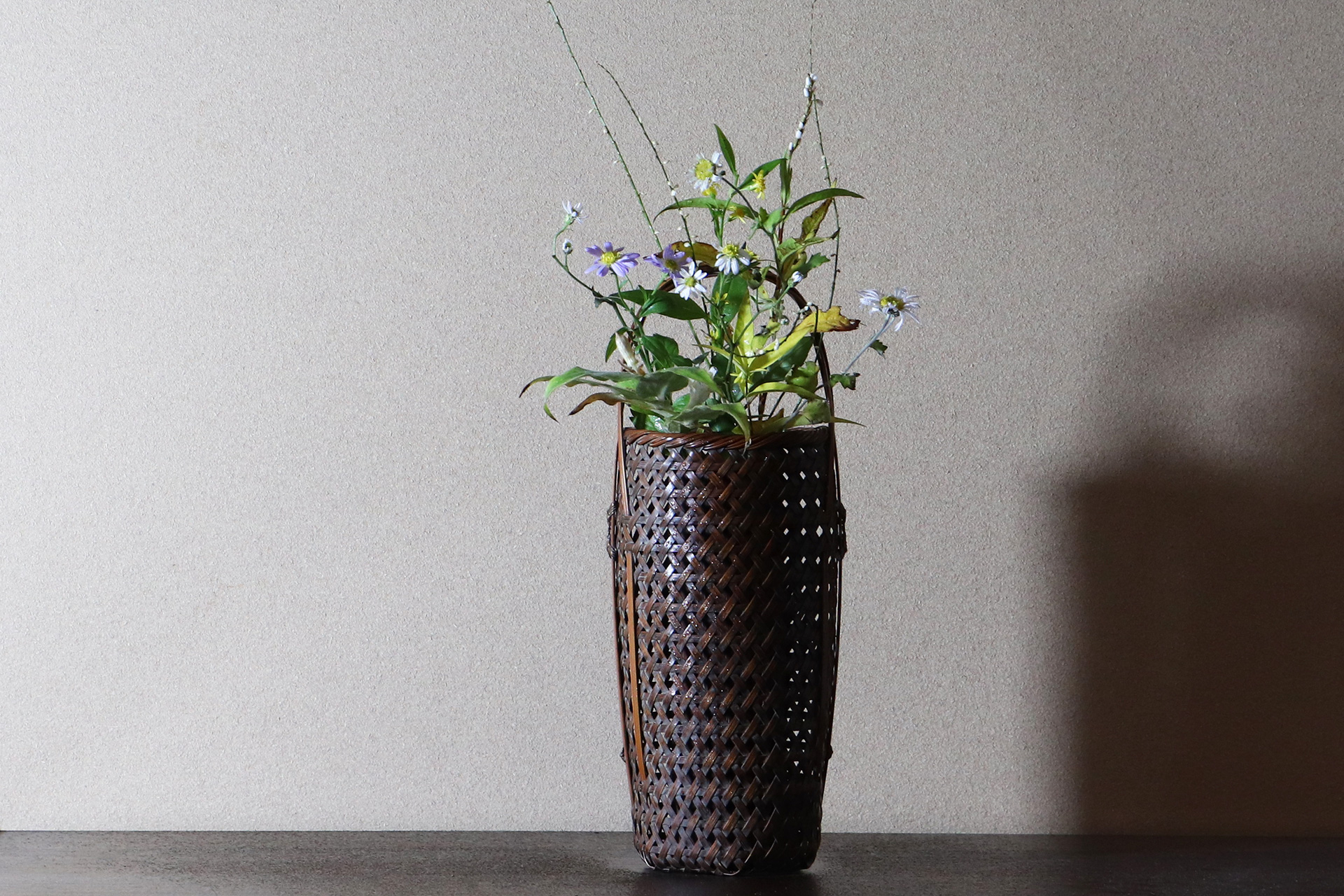 Bamboo Flower Basket（Rokansai Iizuka）-y2