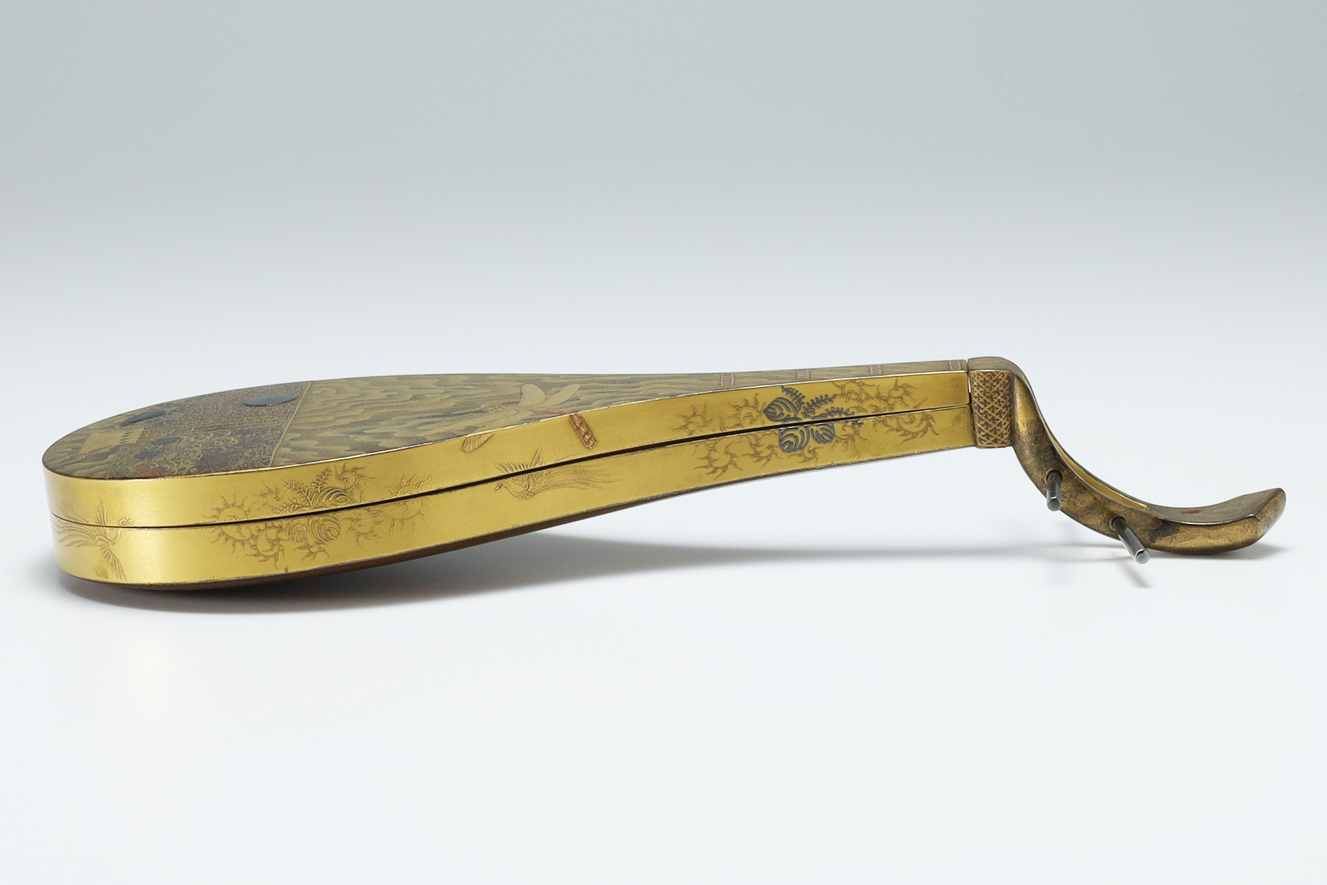 Makie Biwa shaped Incense Box（Meiji Period）-3