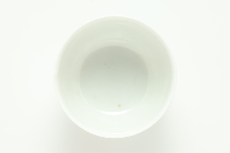 Old-Kakiemon Sake Cup with Design of Peony-Arabesque（Edo Period）-4