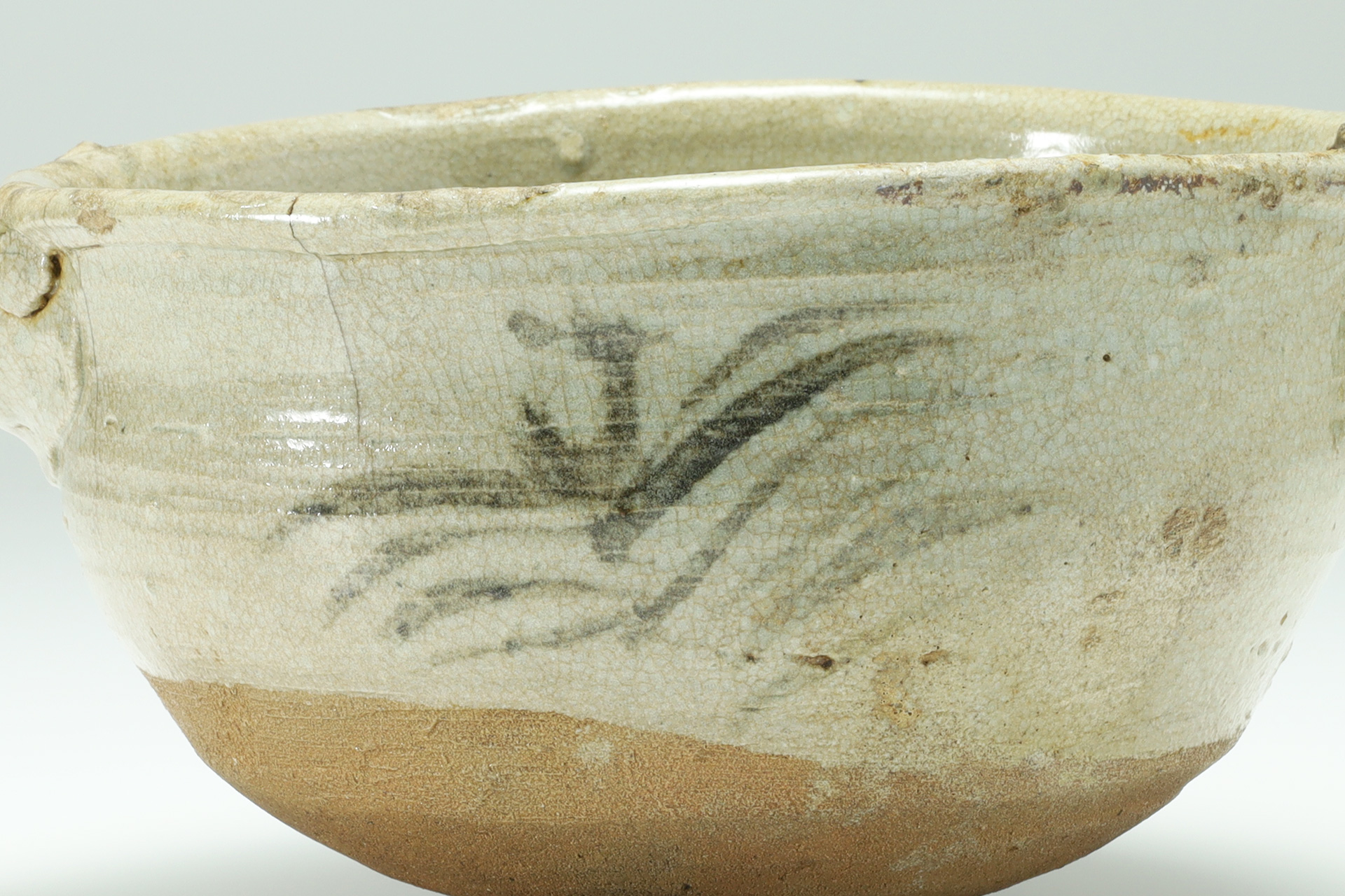E-Garatsu Spouted Bowl with Design of Grass（Momoyama-Edo Period）-3