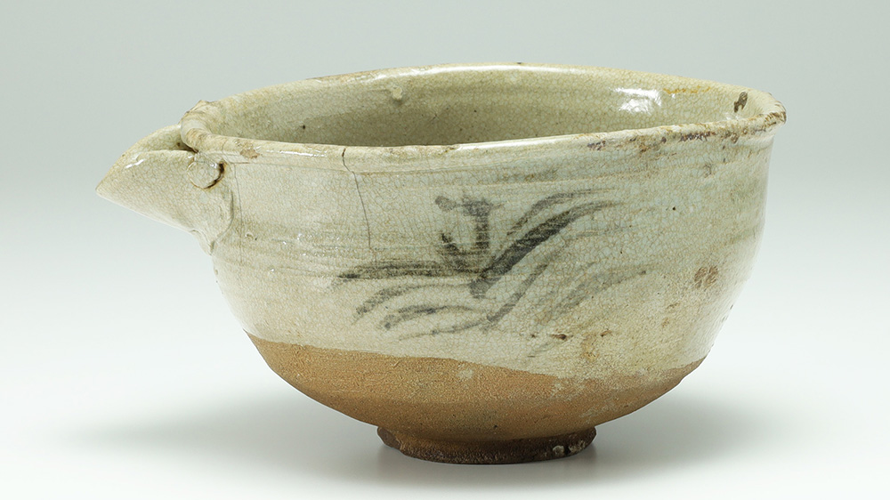 E-Garatsu Spouted Bowl with Design of Grass（Momoyama-Edo Period）-1