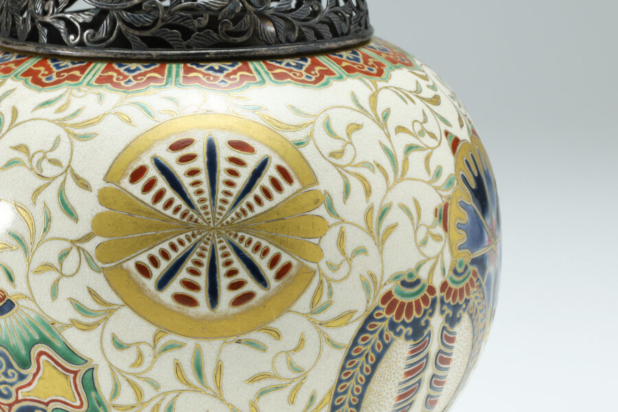 Satsuma Incense Burner with Design of Round Crest（Edo-Meiji Period）-5