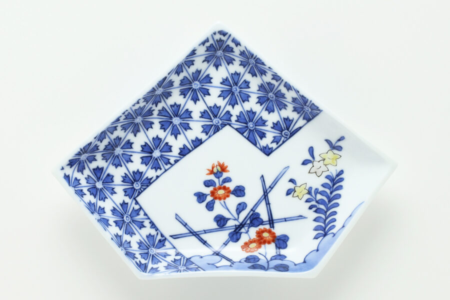 Noshi shaped Dish with Design of Chrysanthemum（10 Pieces / 13th Kakiemon Sakaida Kiln）-2