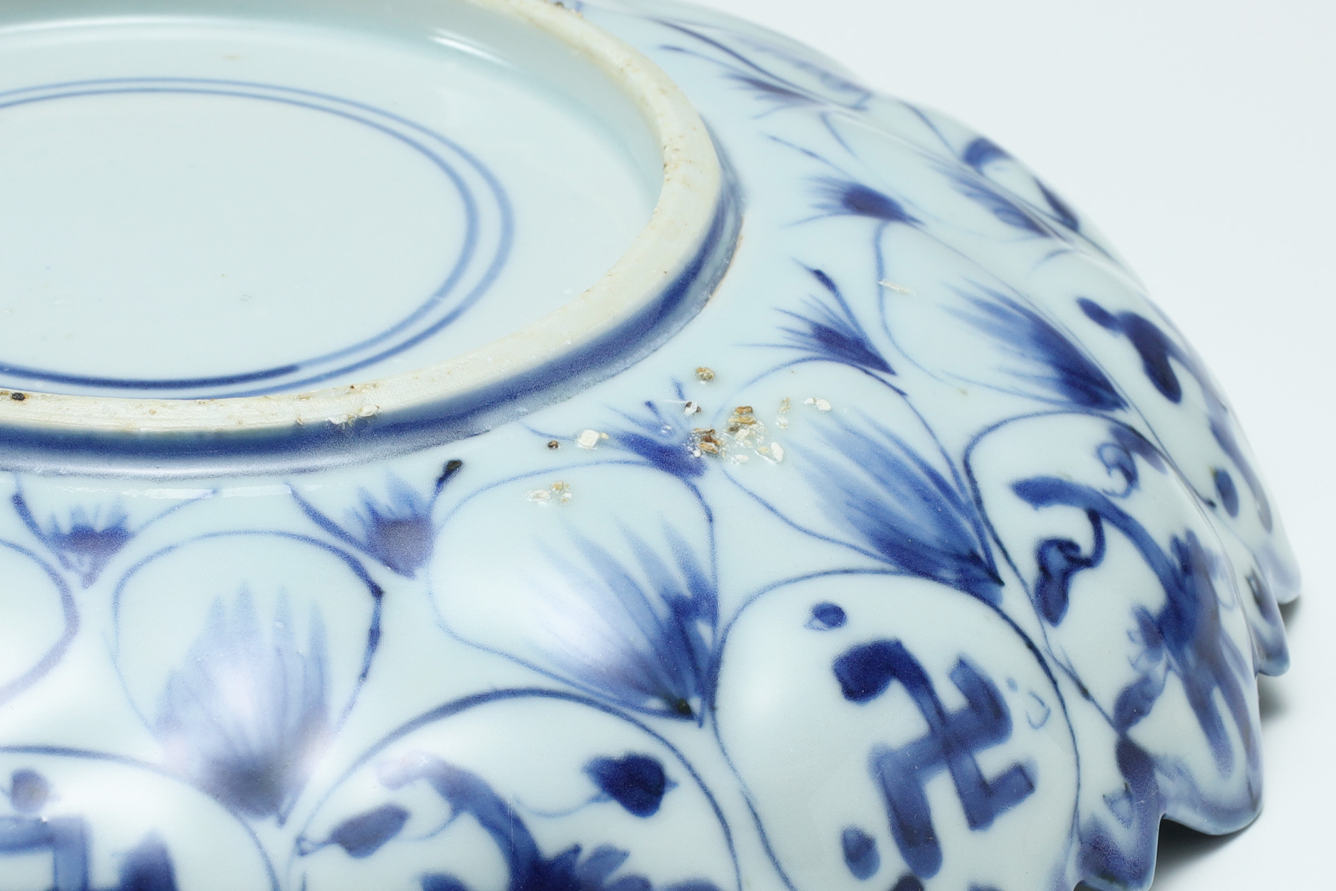 Kosometsuke Lotus shaped Dish with Design of Landscape（Ming Dynasty）-8