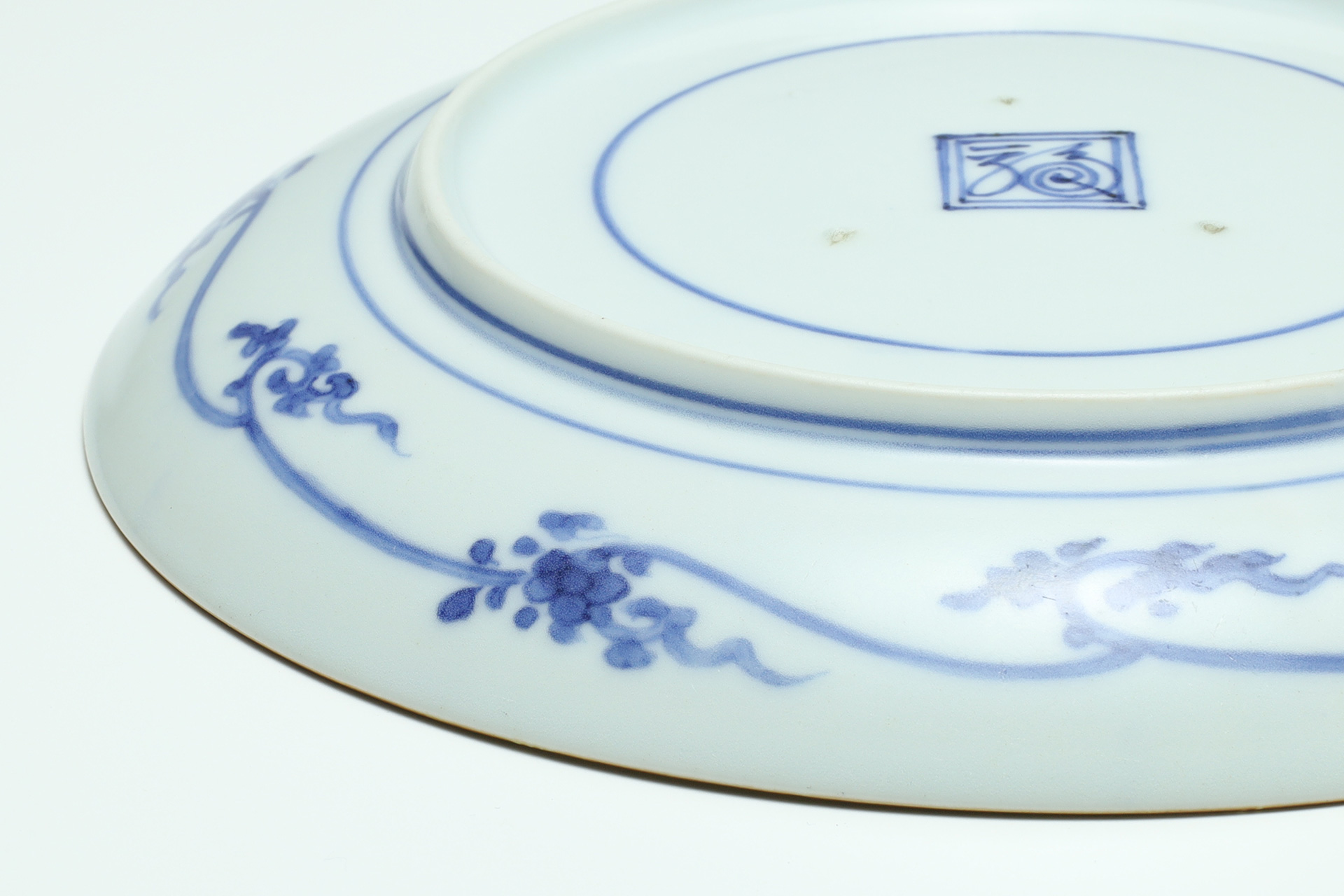 Kakiemon Dish with design of Bamboo and Swallow（Edo Period）-7