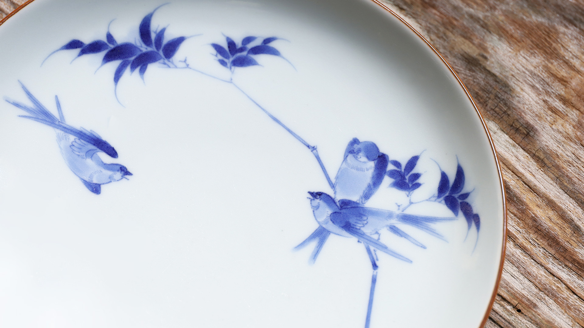 Kakiemon Dish with design of Bamboo and Swallow（Edo Period）-y1