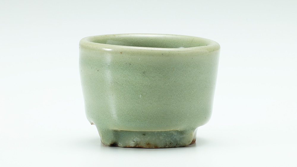 Tenryu-ji Celadon Sake Cup（Ming Dynasty）-1