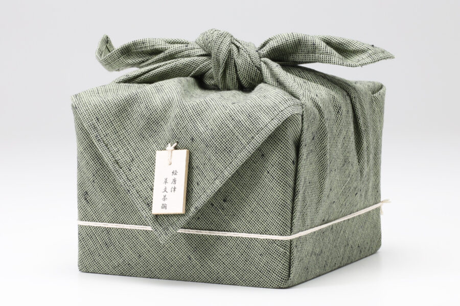 E-Garatsu Tea Bowl with Design of Grass（Momoyama-Edo Period）-12