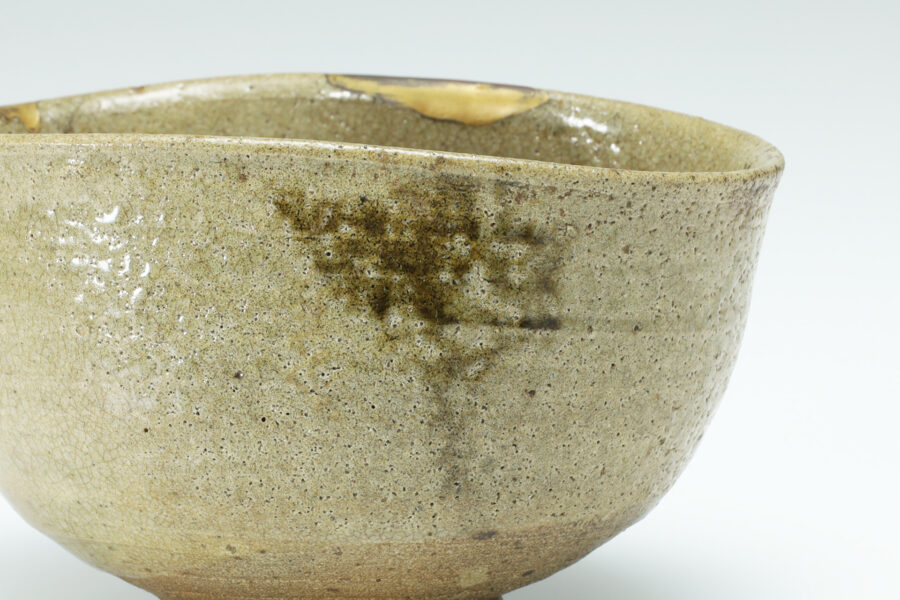 E-Garatsu Tea Bowl with Design of Grass（Momoyama-Edo Period）-3