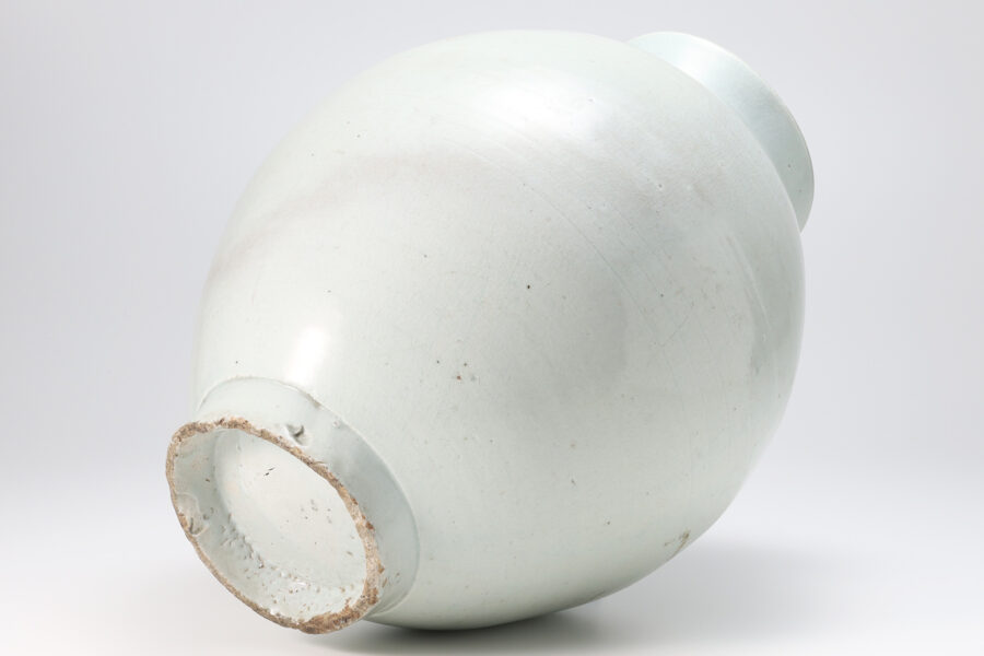 White Porcelain Lantern shaped Jar（Joseon Dynasty）-11