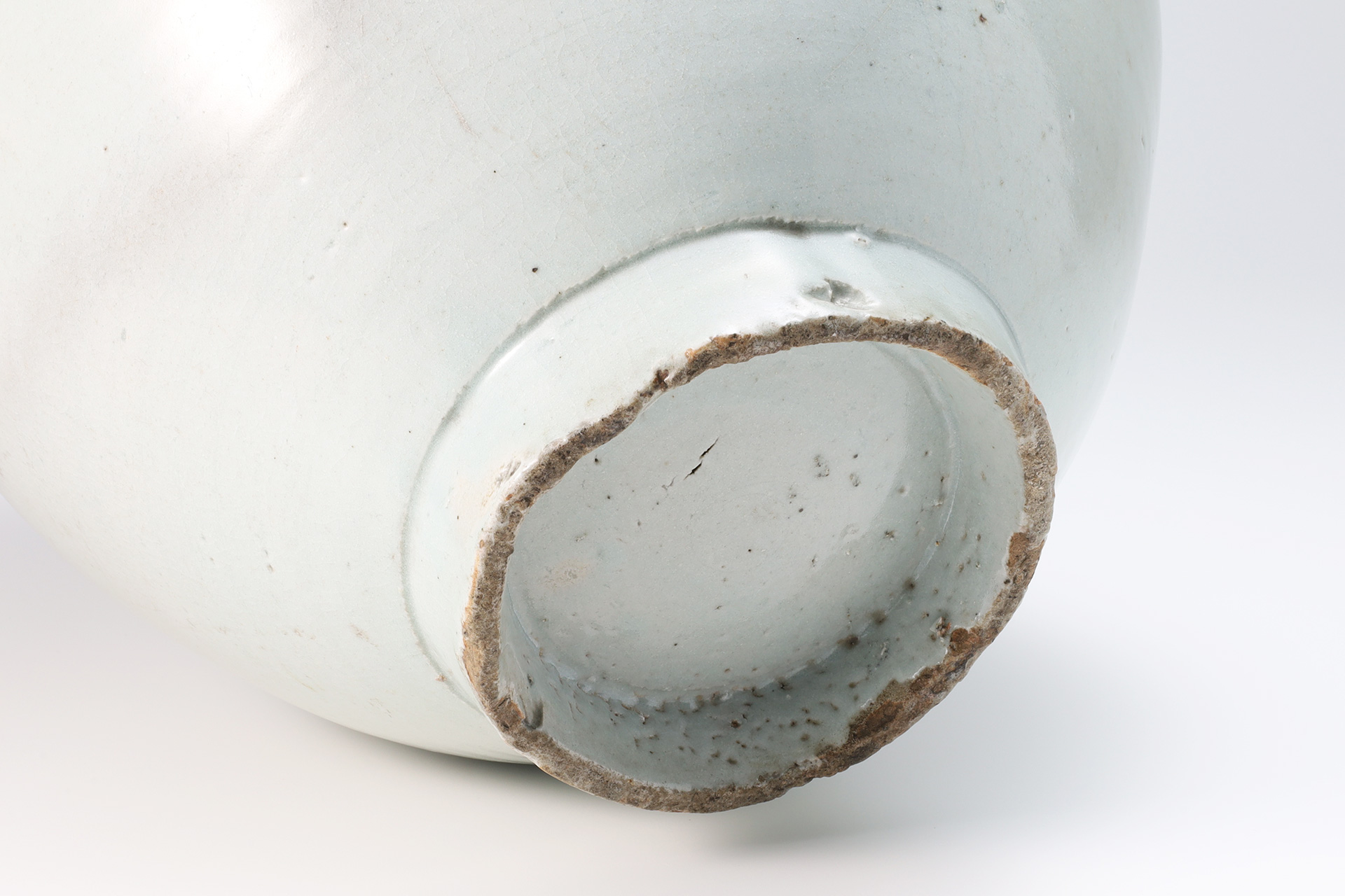 White Porcelain Lantern shaped Jar（Joseon Dynasty）-12