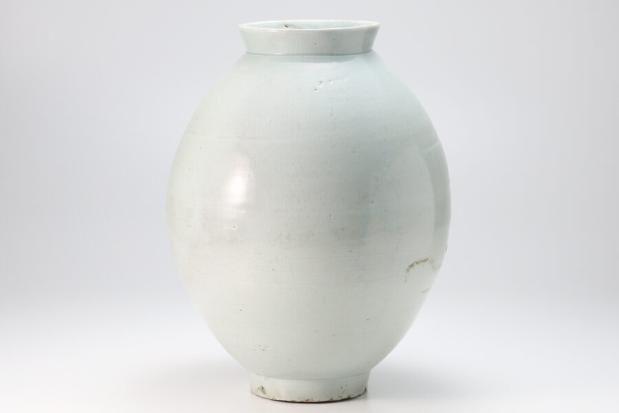 White Porcelain Lantern shaped Jar（Joseon Dynasty）-2