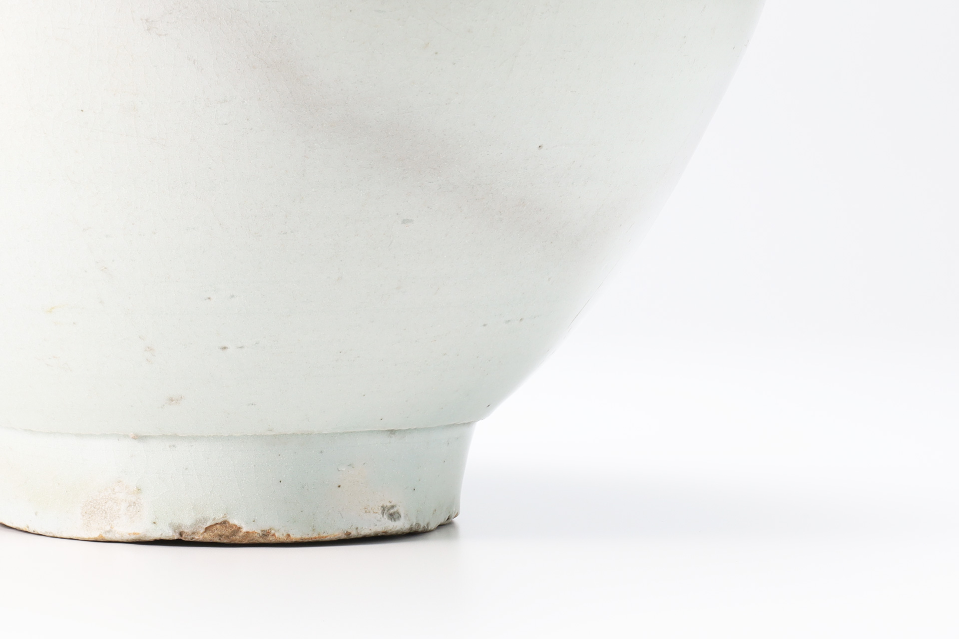 White Porcelain Lantern shaped Jar（Joseon Dynasty）-8