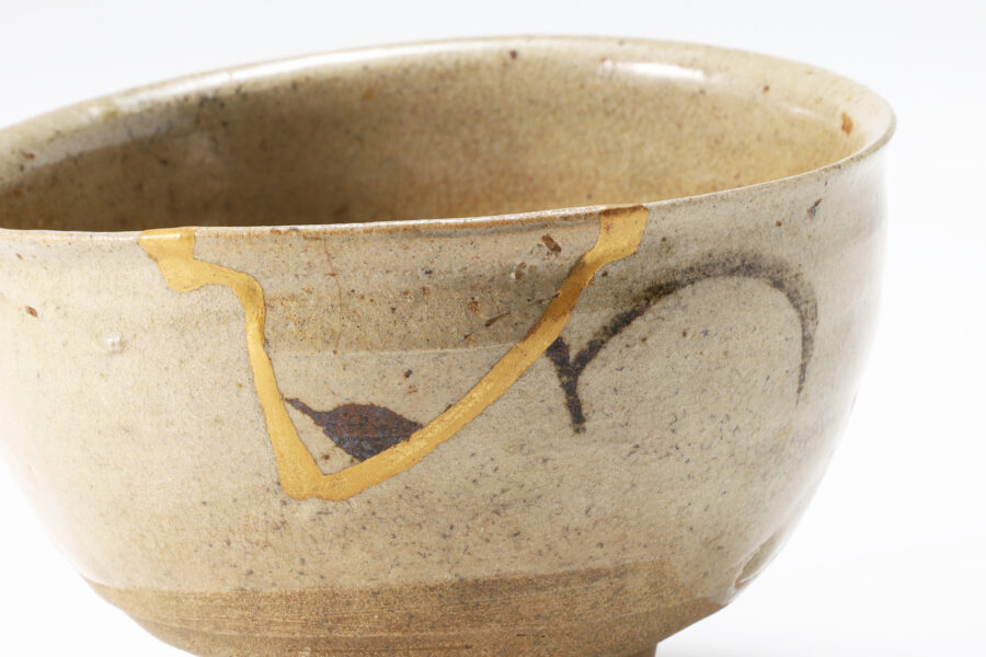 E-Garatsu Tea Bowl with Design of Bird（Momoyama-Edo Period）-4