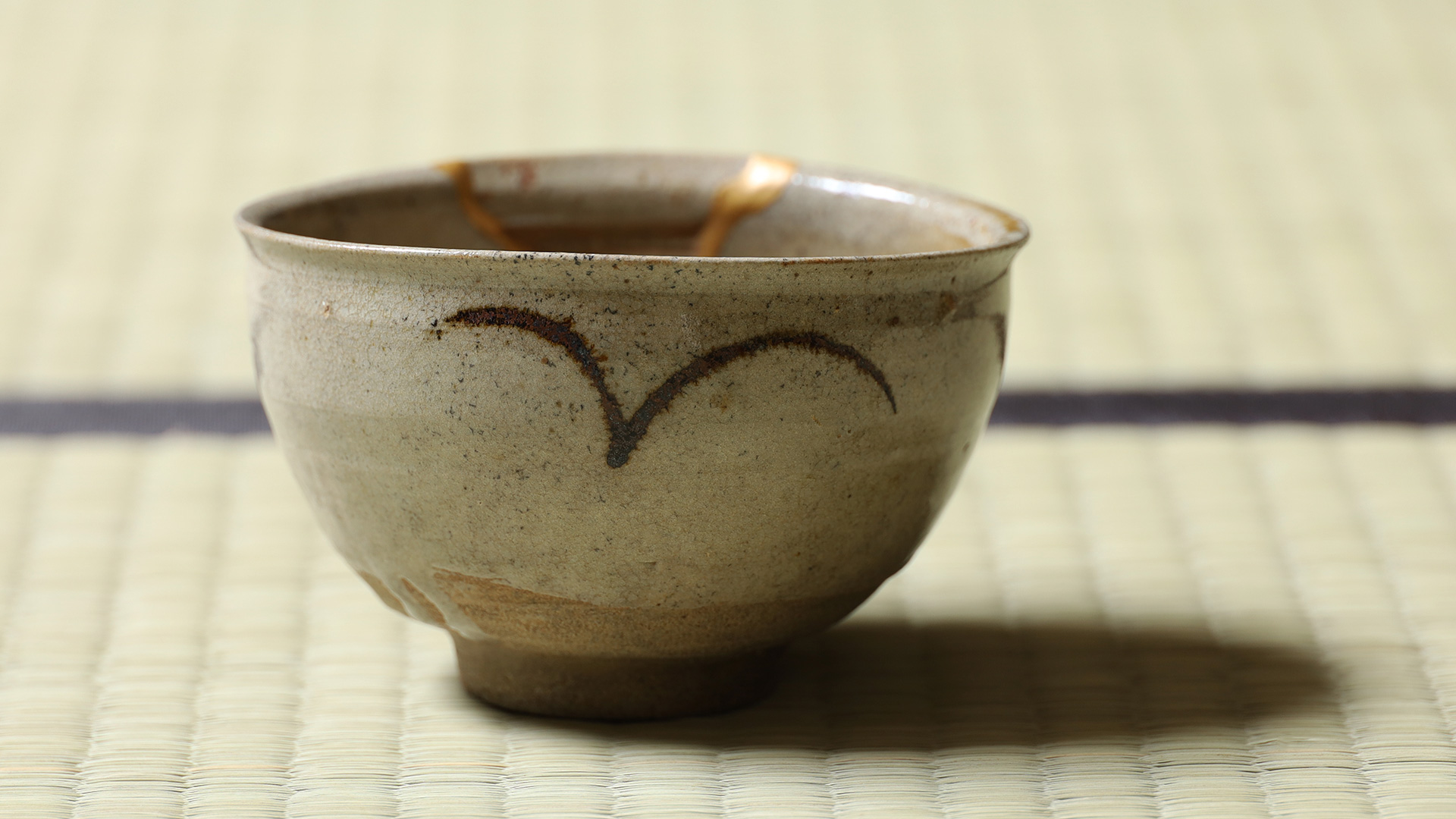 E-Garatsu Tea Bowl with Design of Bird（Momoyama-Edo Period）-y1