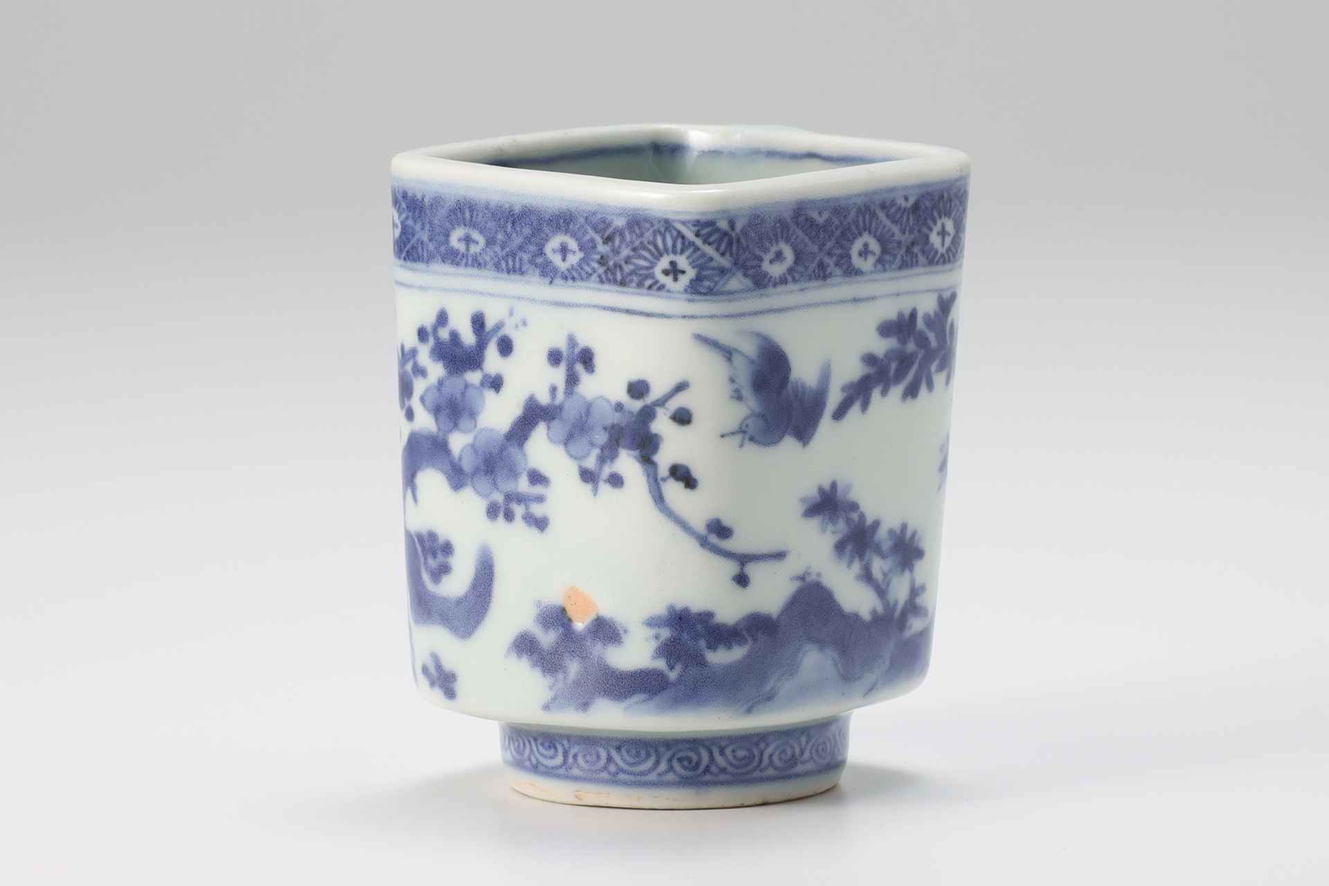 Old-Kakiemon Small Cup with Design of Plum and Nightingale（Edo Period）-1