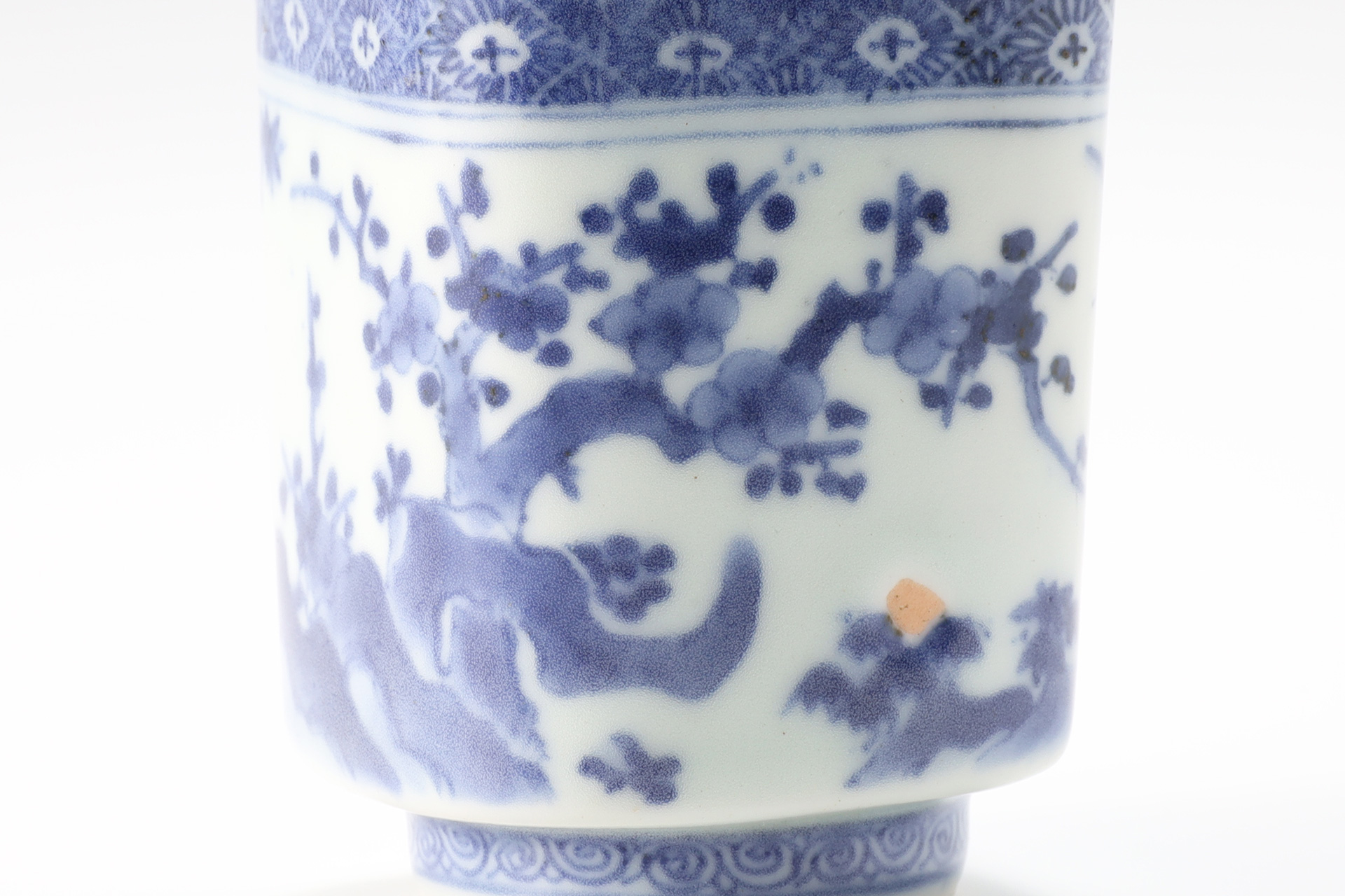 Old-Kakiemon Small Cup with Design of Plum and Nightingale（Edo Period）-3