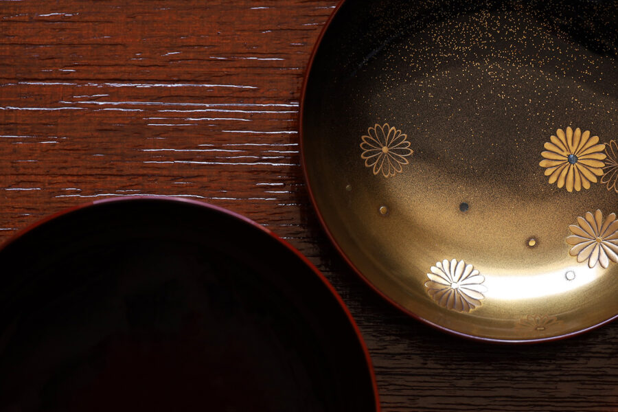 Wajima lacquer Bowl with Design of Chrysanthemum and Paulownia（5 Pieces / Junichi Hakose）
