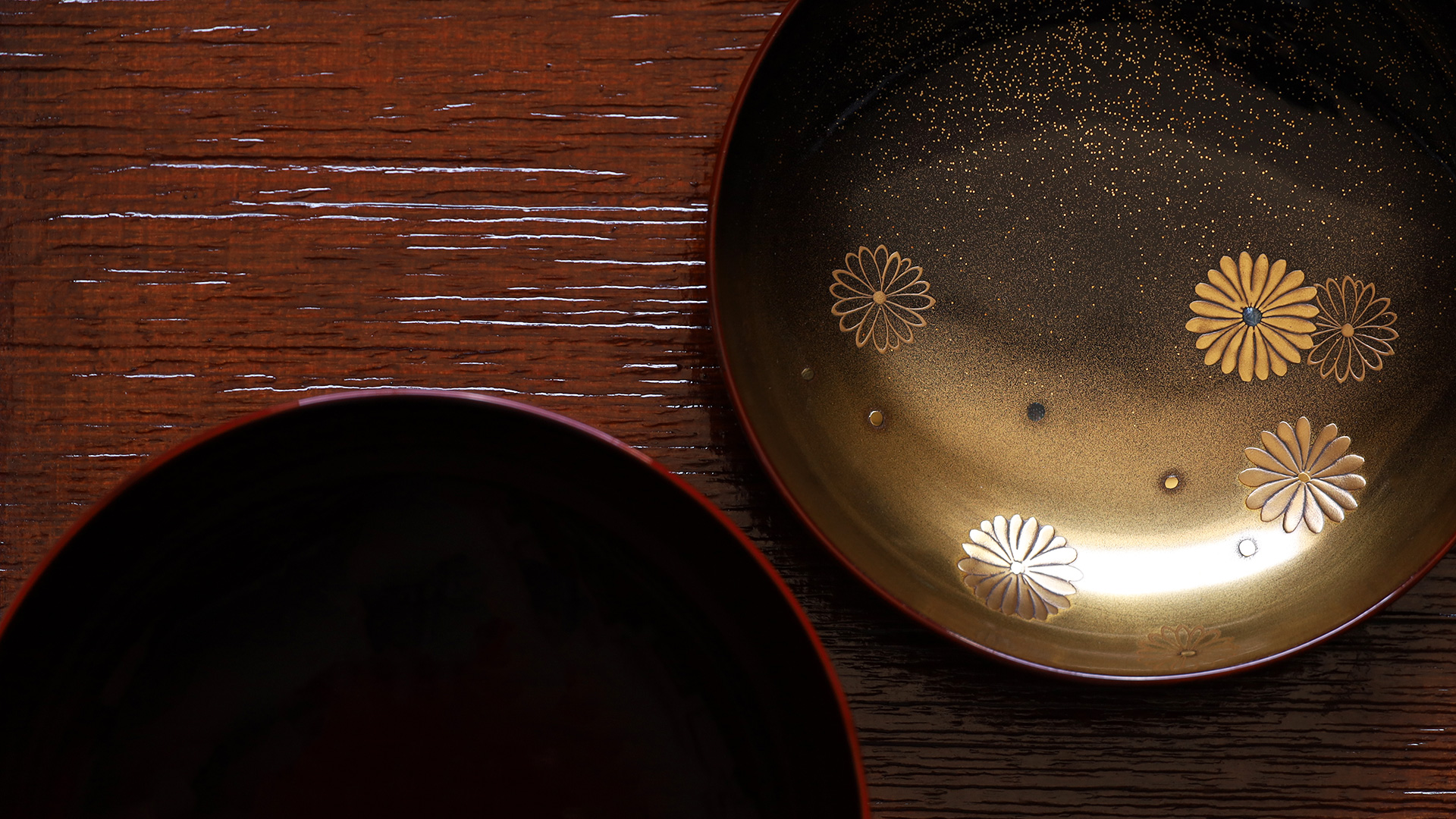 Wajima lacquer Bowl with Design of Chrysanthemum and Paulownia（5 Pieces / Junichi Hakose）-y2