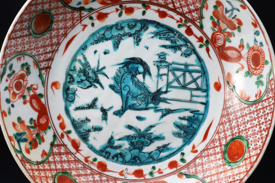 Gosu-Akae Large Dish with Design of Lion（Ming Dynasty）-3