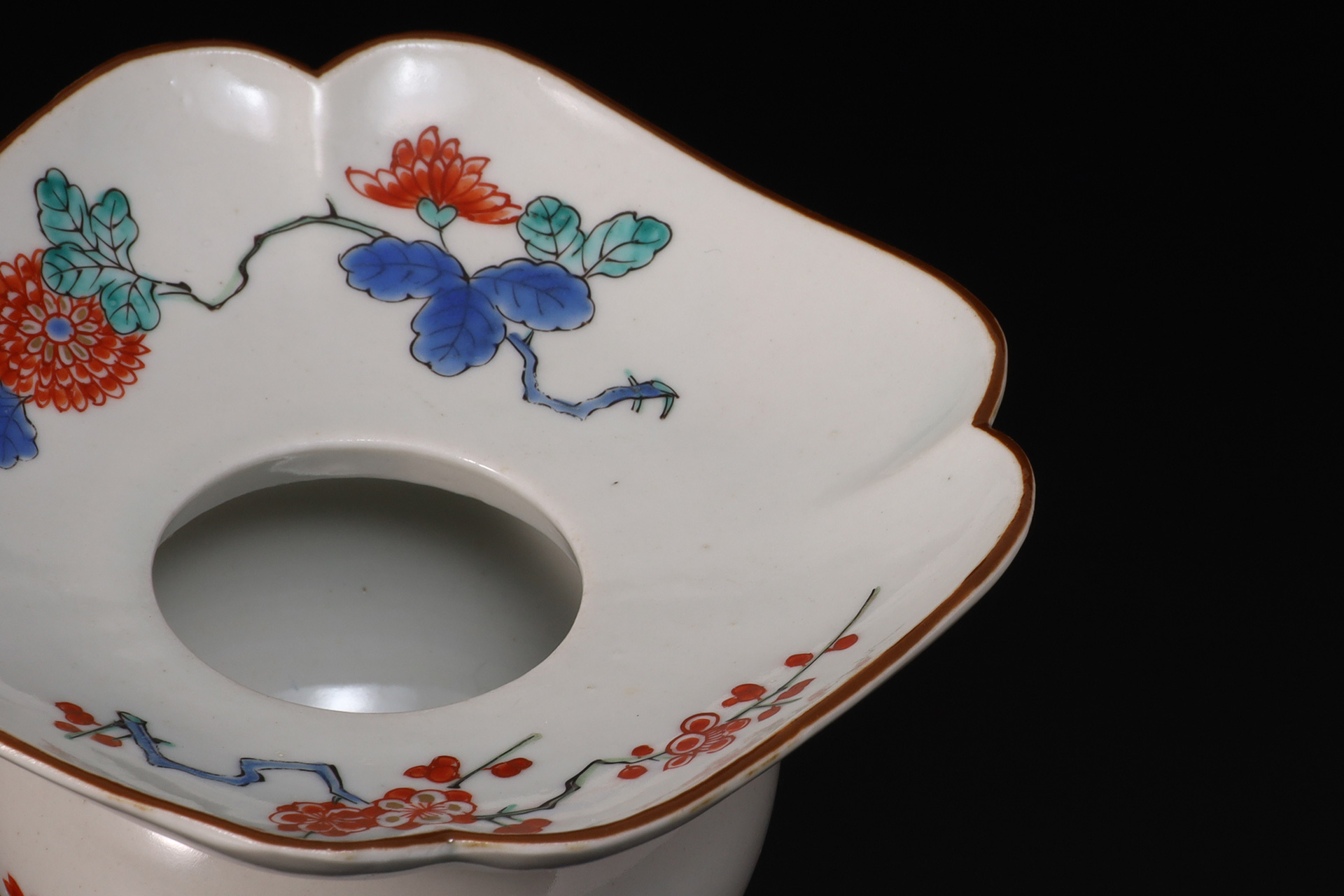 柿右衛門色絵梅菊文瓜壺（江戸時代）-5