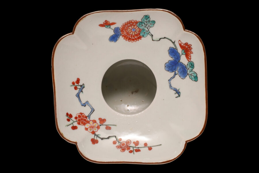 柿右衛門色絵梅菊文瓜壺（江戸時代）-7