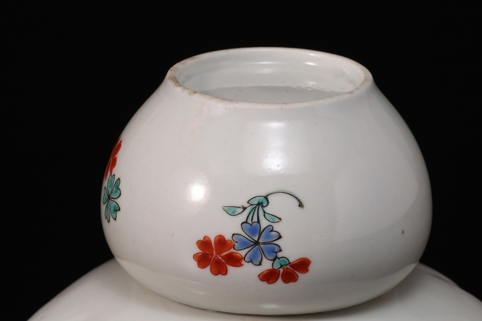 柿右衛門色絵梅菊文瓜壺（江戸時代）-9
