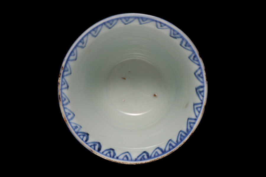 南京瑠璃釉草花文猪口（5客 / 明時代）-16