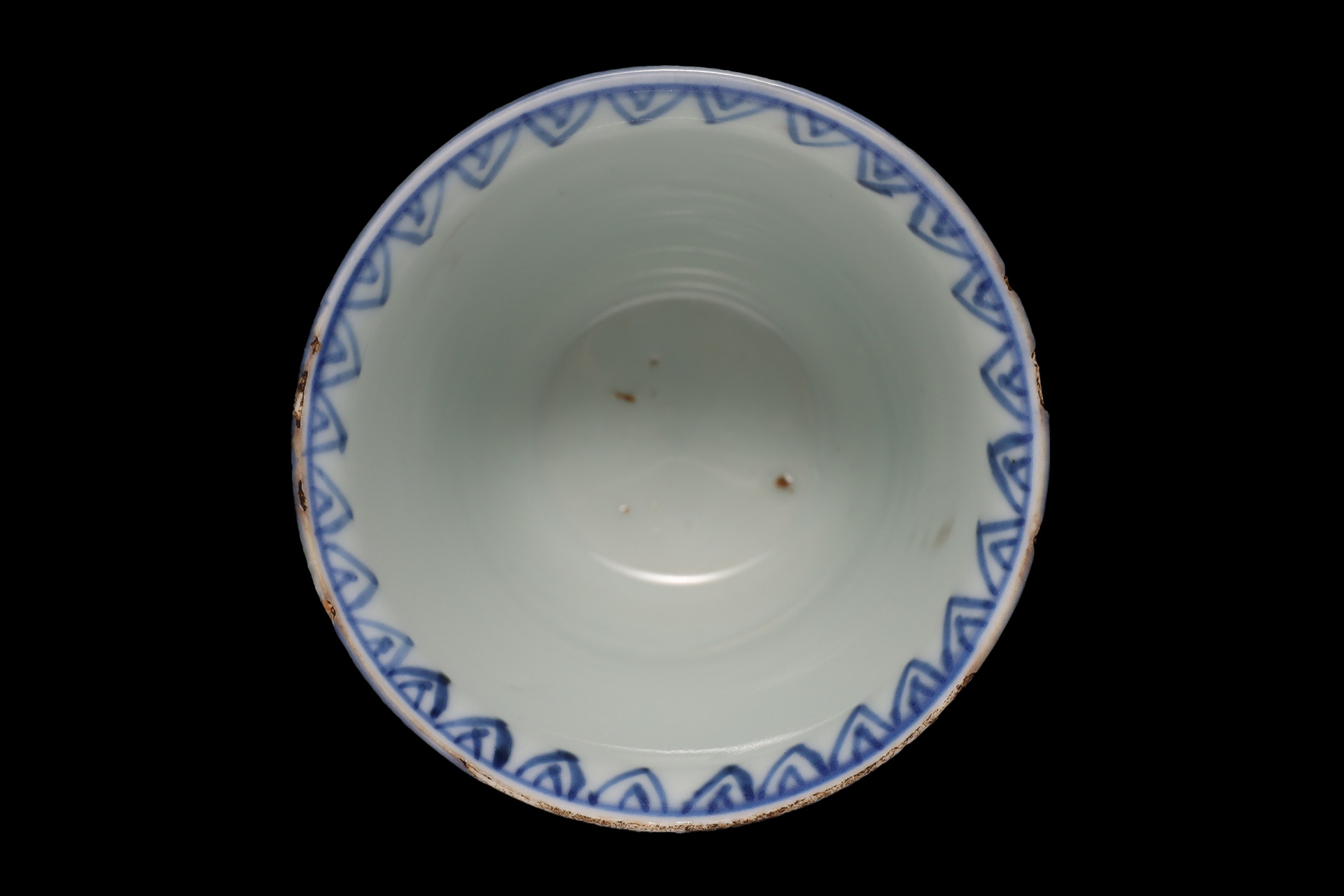 南京瑠璃釉草花文猪口（5客 / 明時代）-16