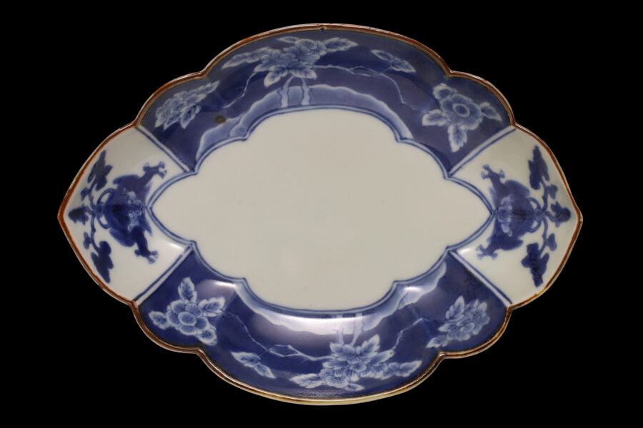 藍柿右衛門獅子牡丹文変形小皿（五客揃 / 江戸時代）-15