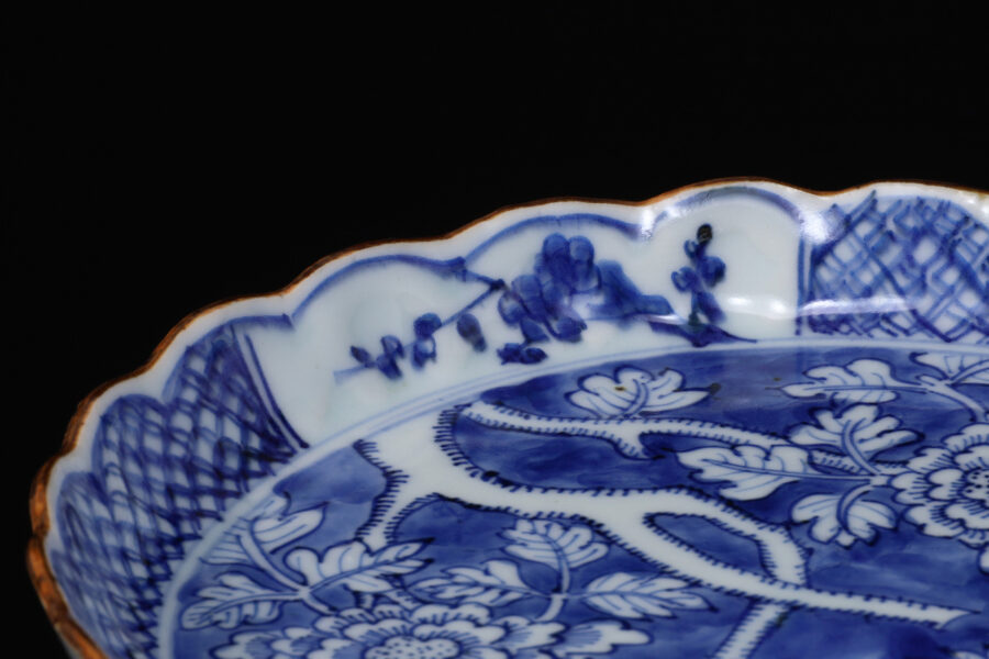 祥瑞染付花樹文輪花皿(明時代)-7