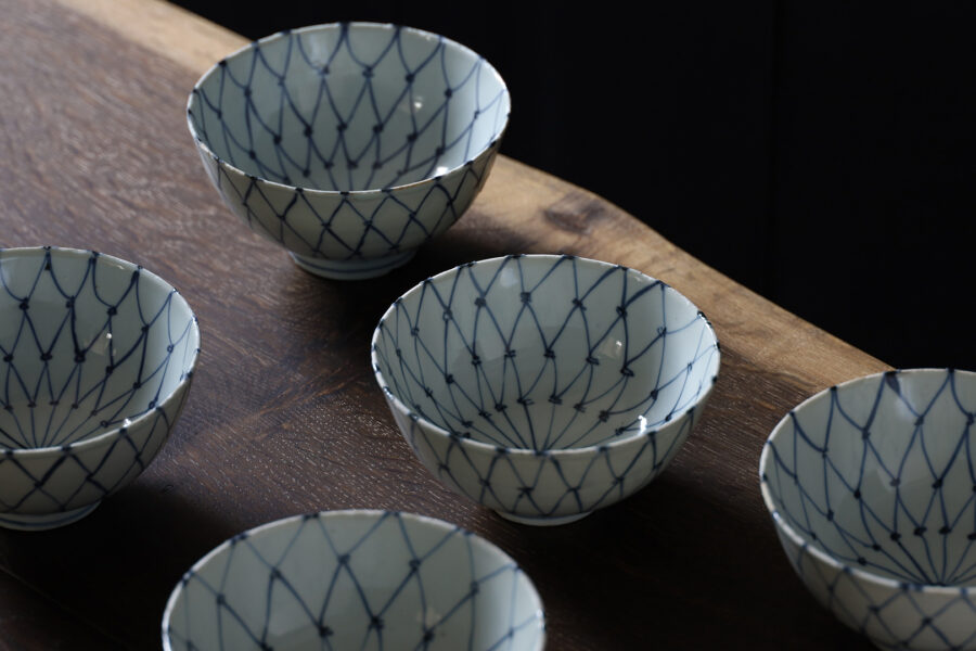 Set of Five Ko-Sometsuke Small Bowls with Net Design (Ming Dynasty)