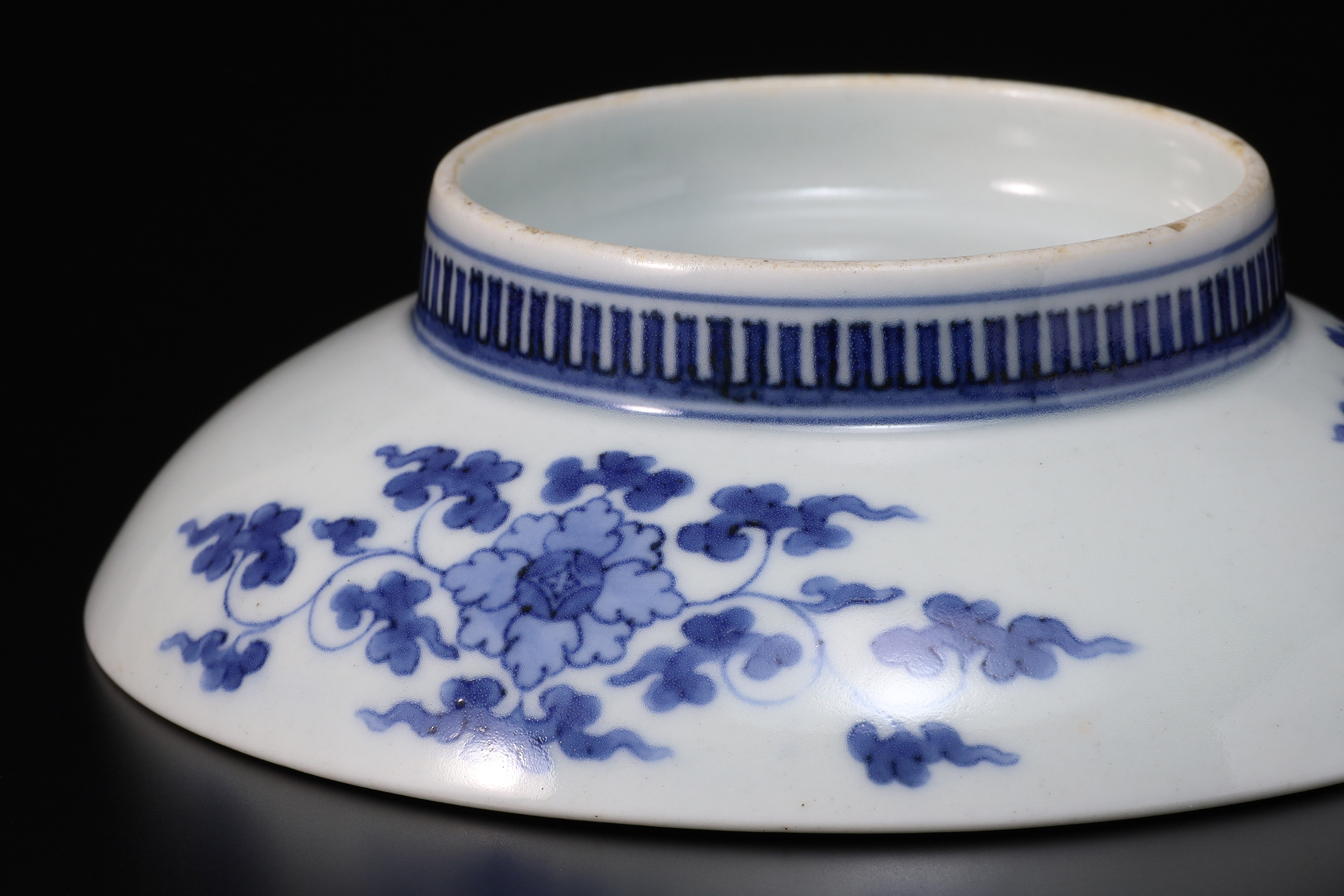 鍋島色絵桜花籃文小皿（江戸時代）-8