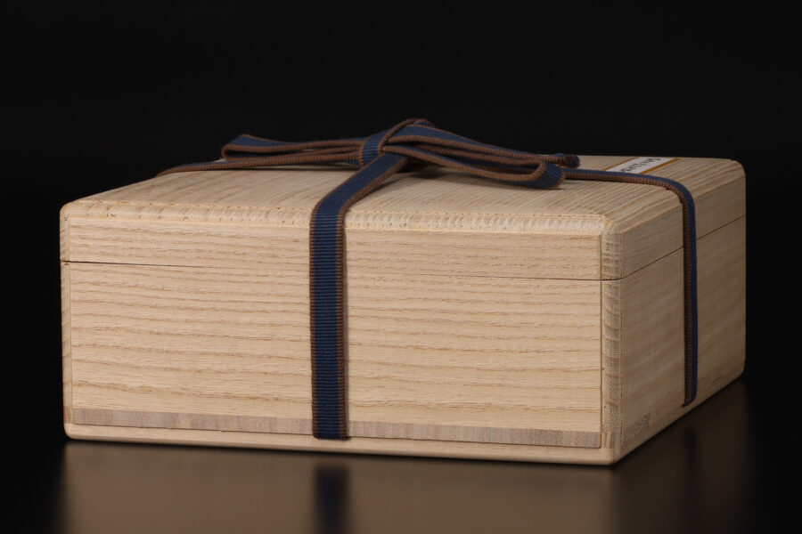 鍋島色絵桜花籃文小皿(江戸時代)-9