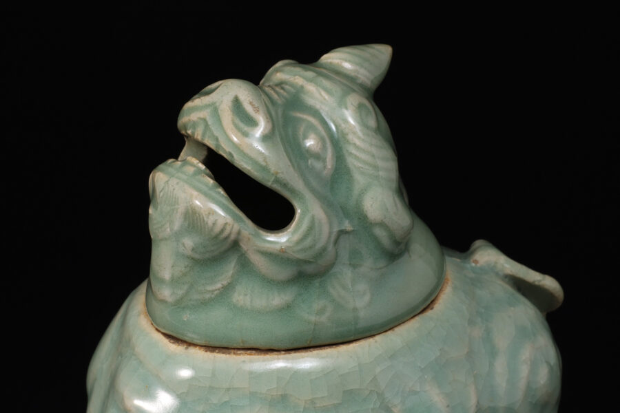 七官青磁獅子香炉（明時代）-3