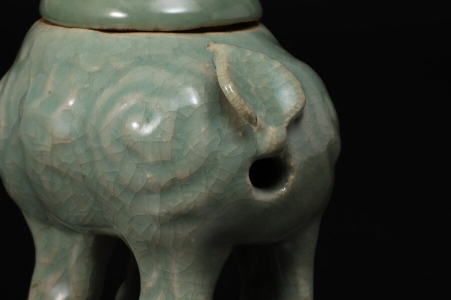 七官青磁獅子香炉（明時代）-6