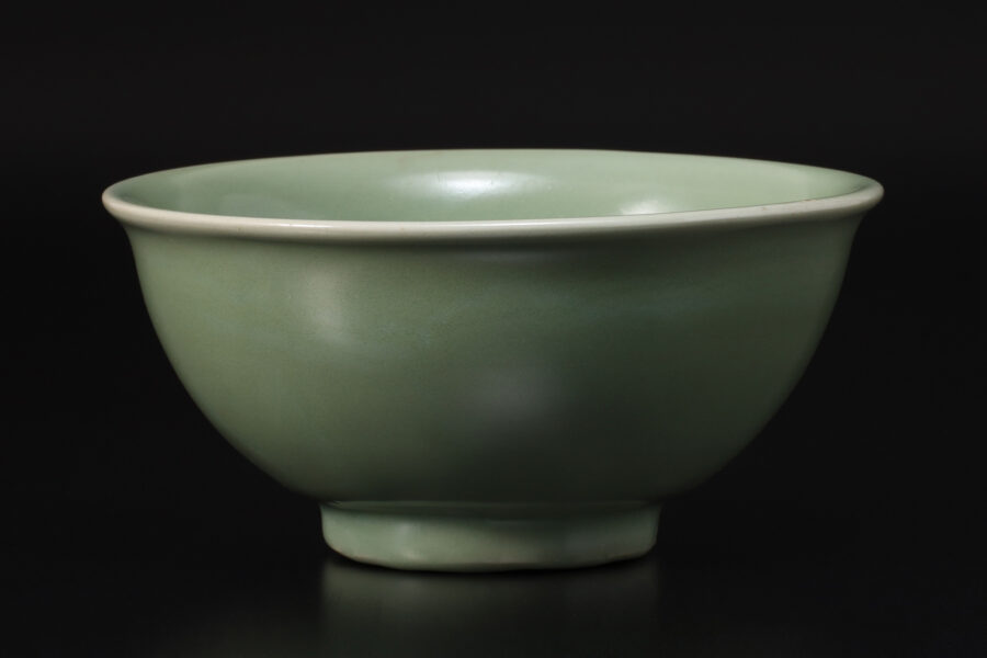 天竜寺青磁鉢（明時代）-1