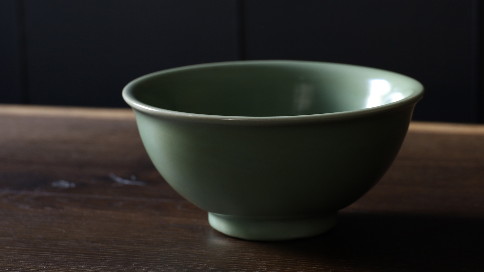 天竜寺青磁鉢（明時代）-y1