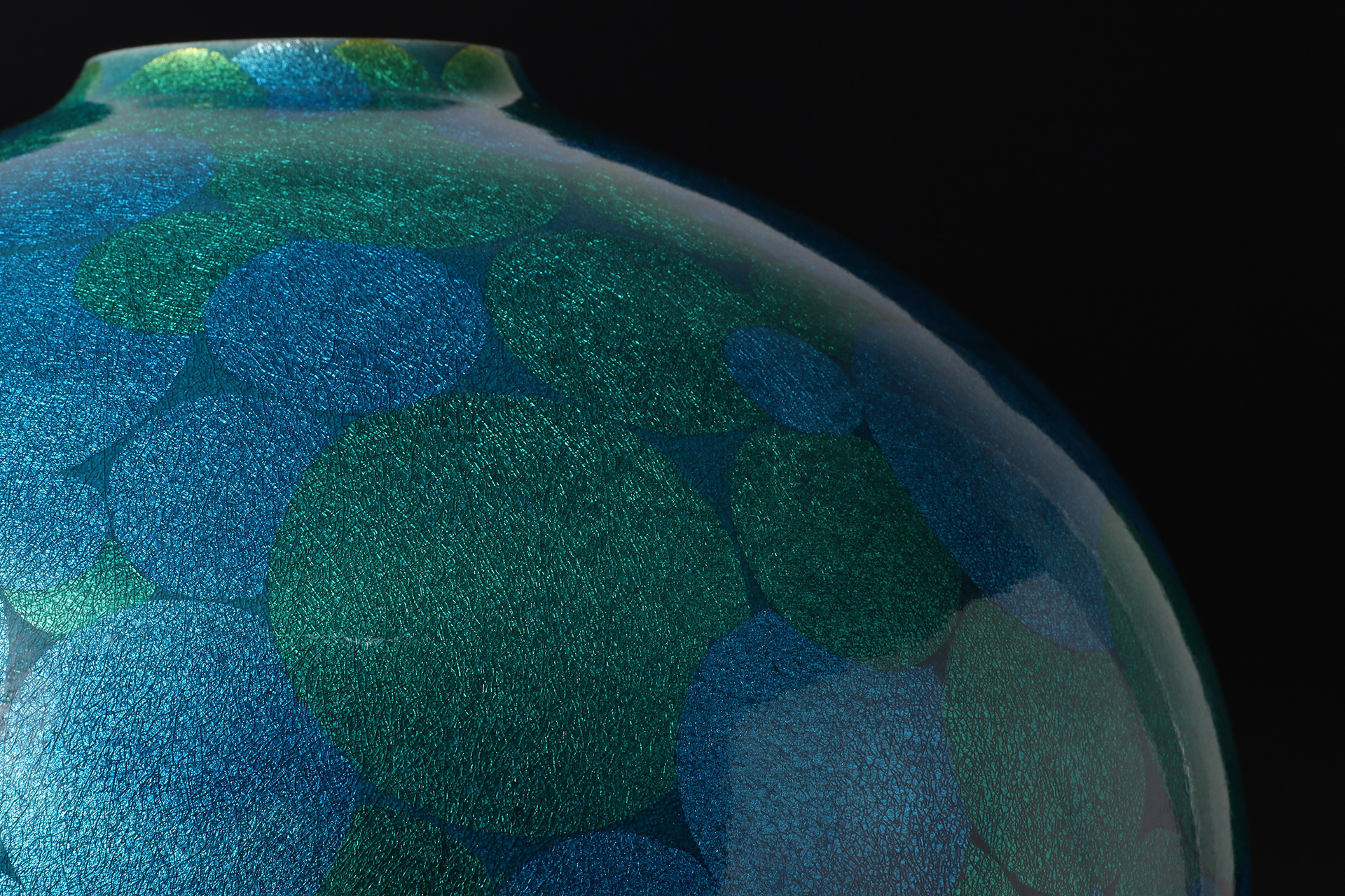 釉裏白金彩花壺（小野珀子）-4