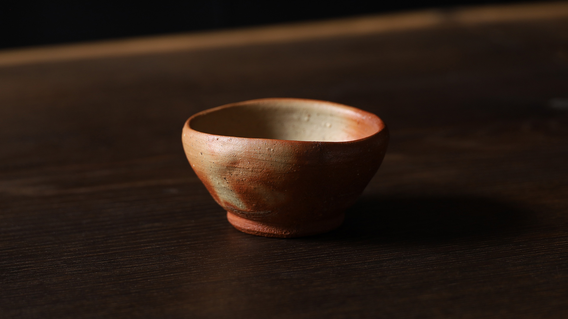 ヒダスキ酒吞（金重素山）-y1