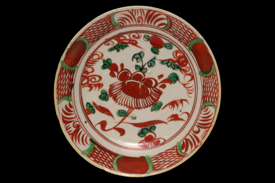 呉須赤絵牡丹文皿（明時代）-1