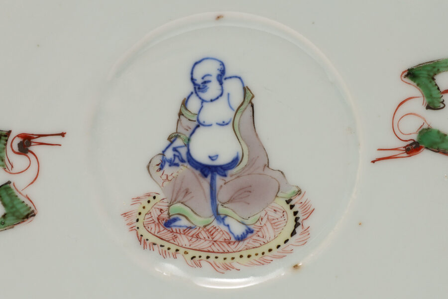 南京赤絵羅漢雲鶴文皿(明 - 清時代)-3