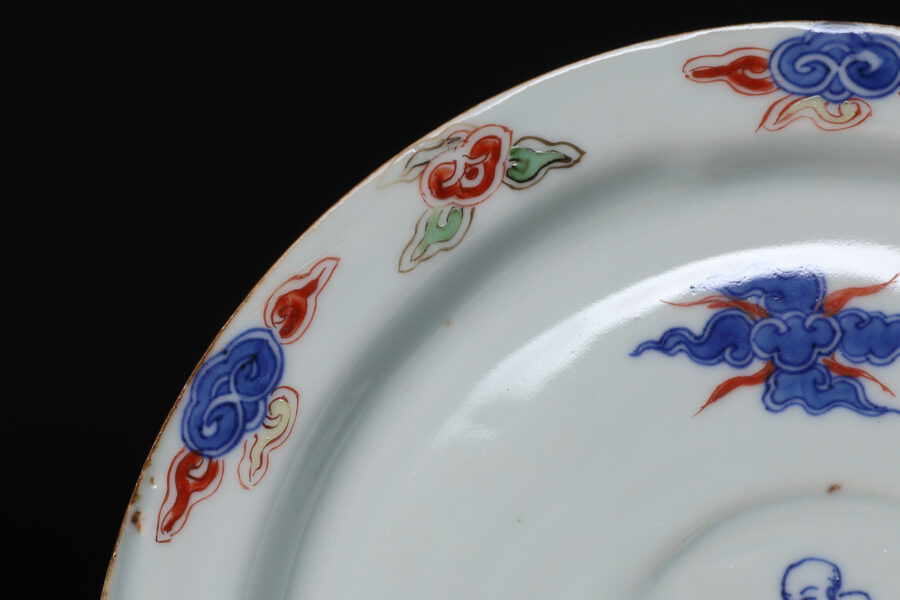 南京赤絵羅漢雲鶴文皿(明 - 清時代)-5