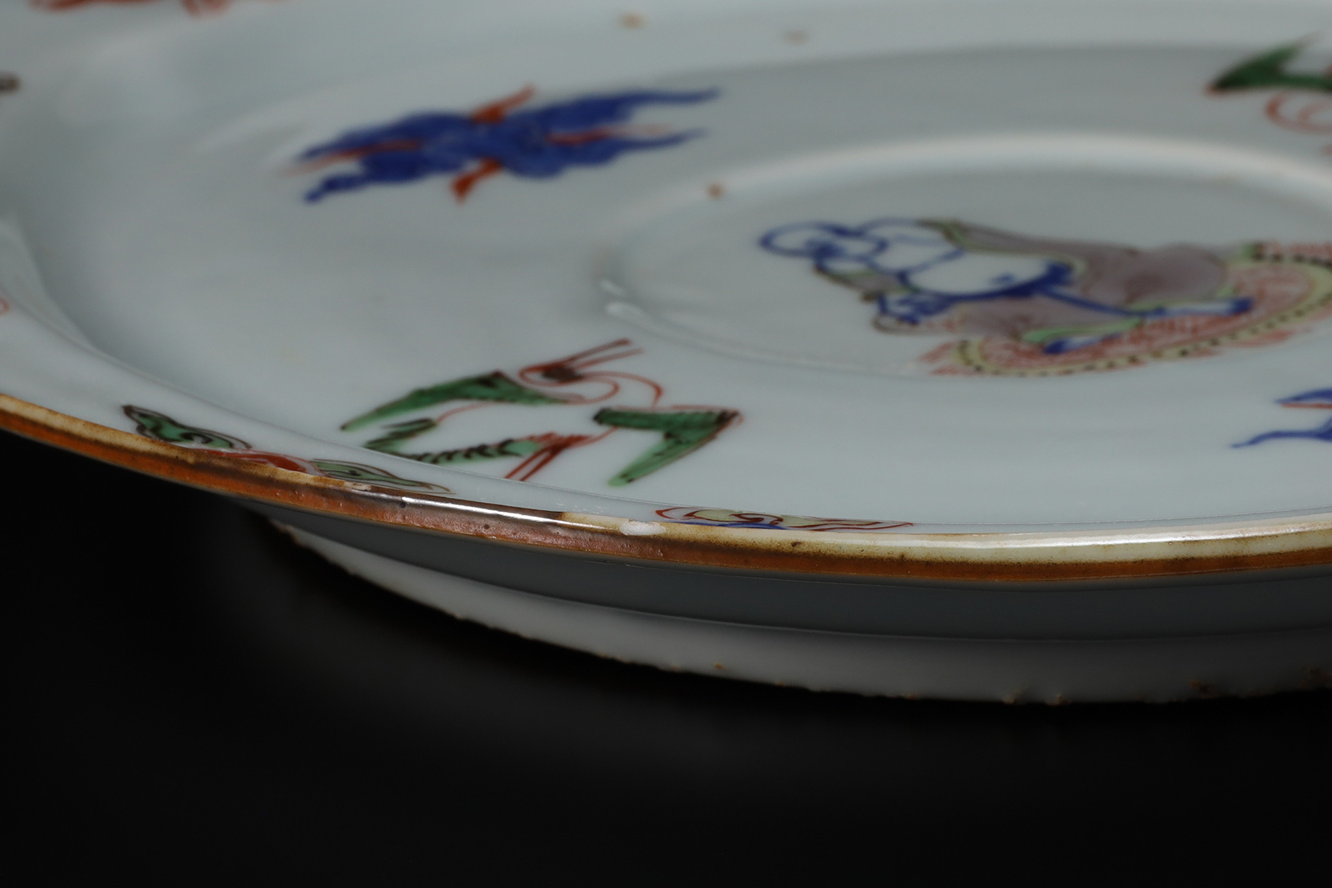 南京赤絵羅漢雲鶴文皿（明 - 清時代）-7