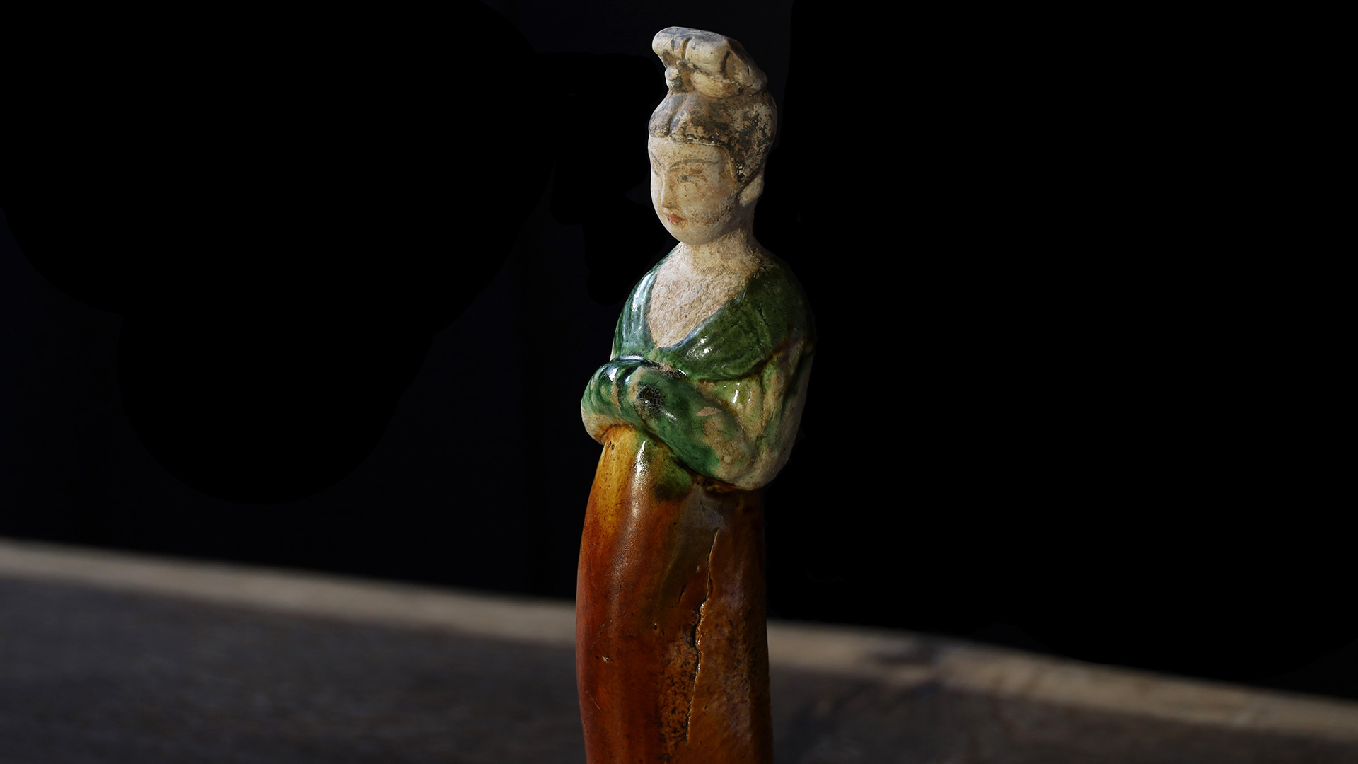 唐三彩美人俑（唐時代）-y1