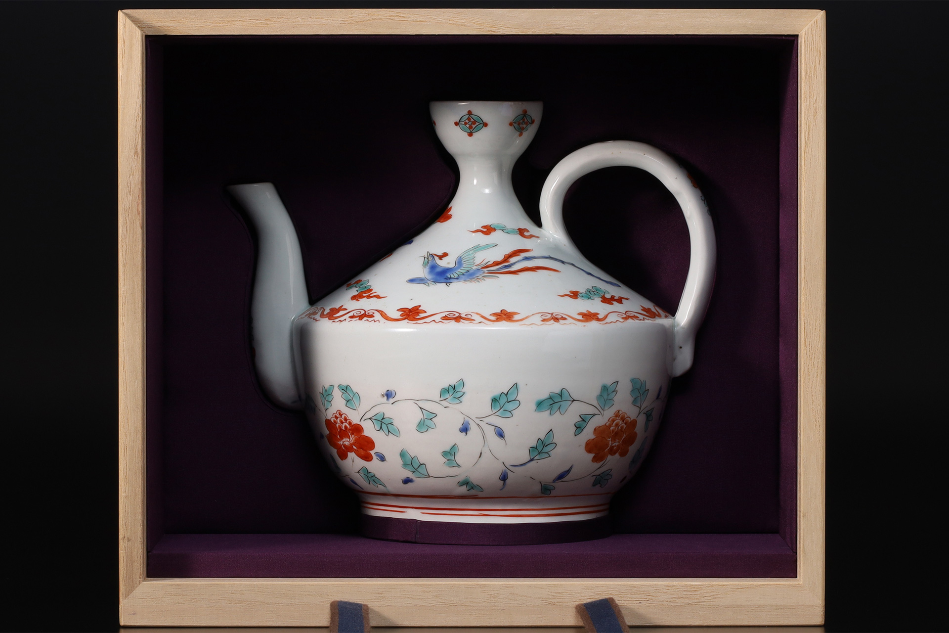 柿右衛門色絵鳳凰唐草文水注（江戸時代）-15