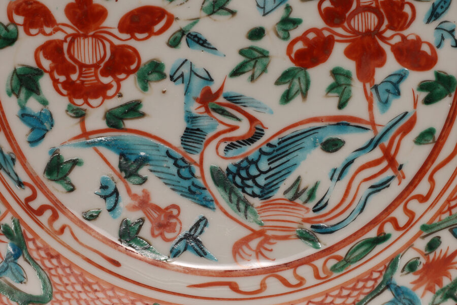 呉須赤絵牡丹鳳凰文平鉢（明時代）-3