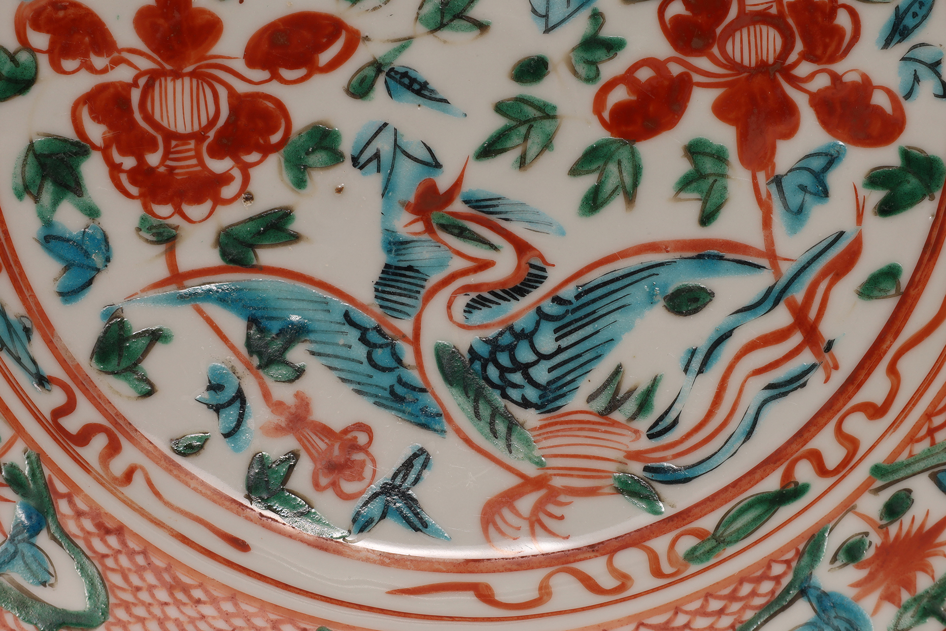 呉須赤絵牡丹鳳凰文平鉢（明時代）-3