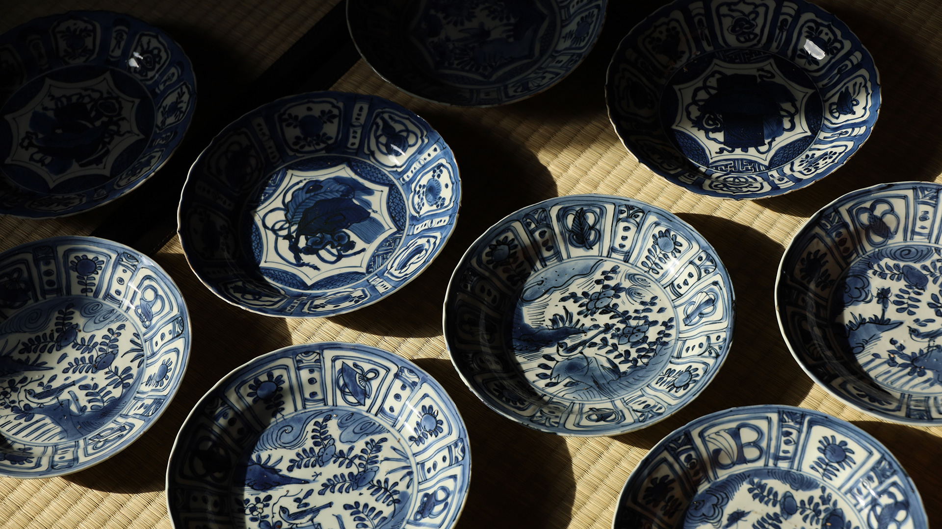 中国古美術品　明代成化年製　芙蓉手　染付(青花)花鳥文盤 茶托4客　皿 古染付芙蓉手輪花皿（九客揃 / 明時代） - 天平堂（TENPYODO）
